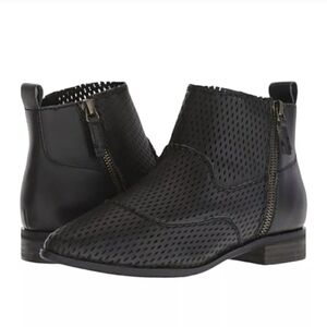 KELSI DAGGER BROOKLYN  Alaska Womens Leather Perforated Booties 6.5